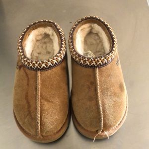 Ugg Slippers size 10 girls